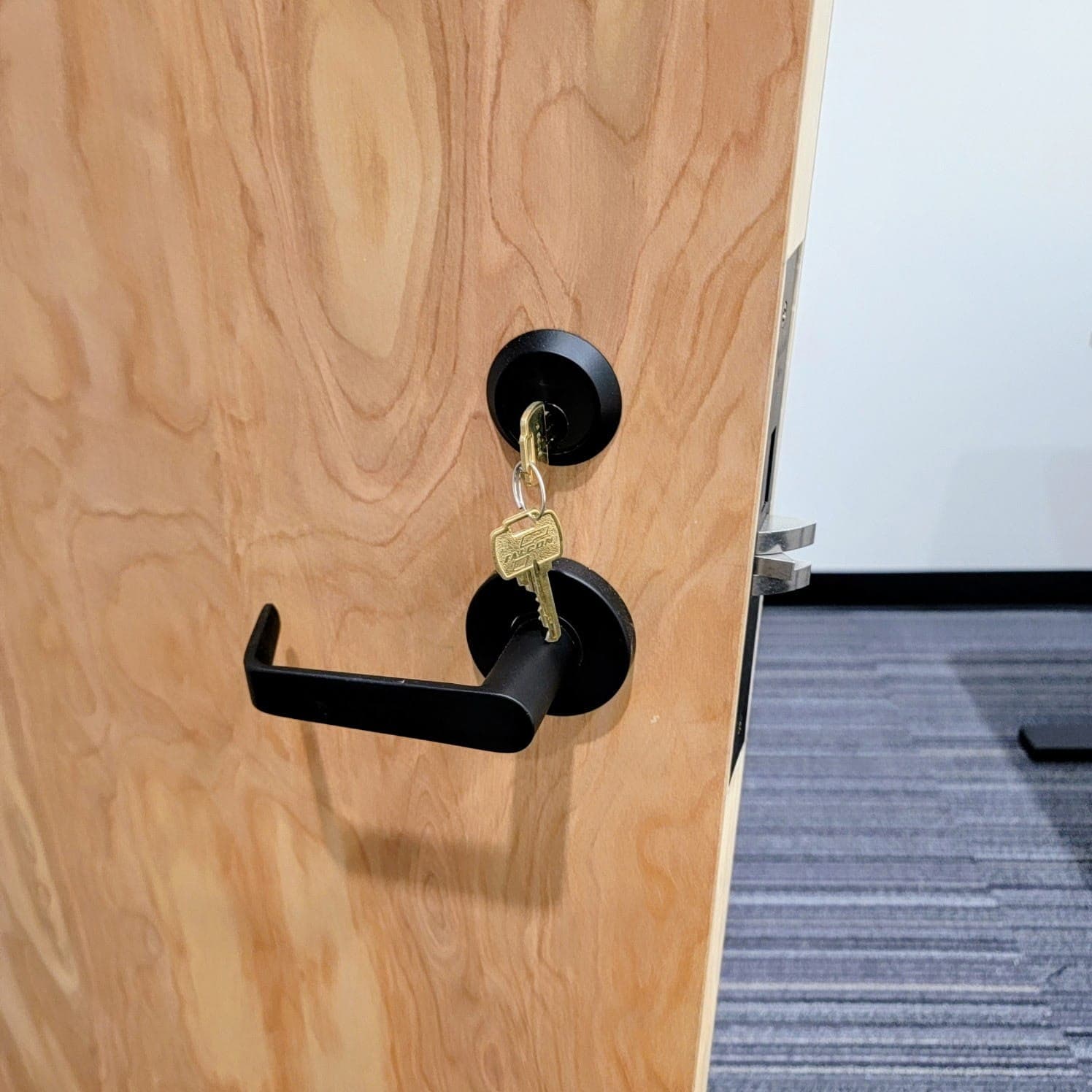 Commercial Falcon lever handle with keys